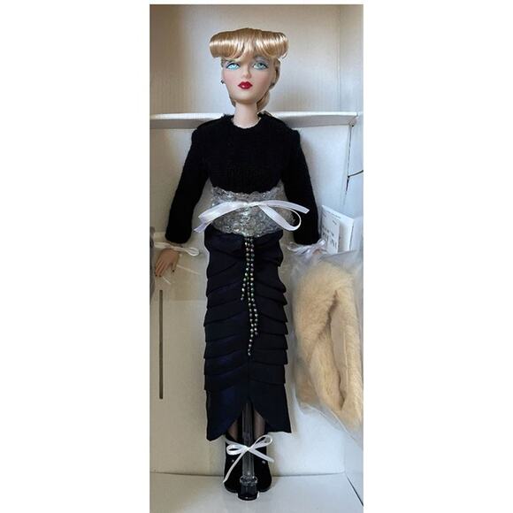 2001 Ashton Drake "A Lady Knows" Dressed Gene Doll Multiple Artists Signed NRFB - Picture 3 of 9